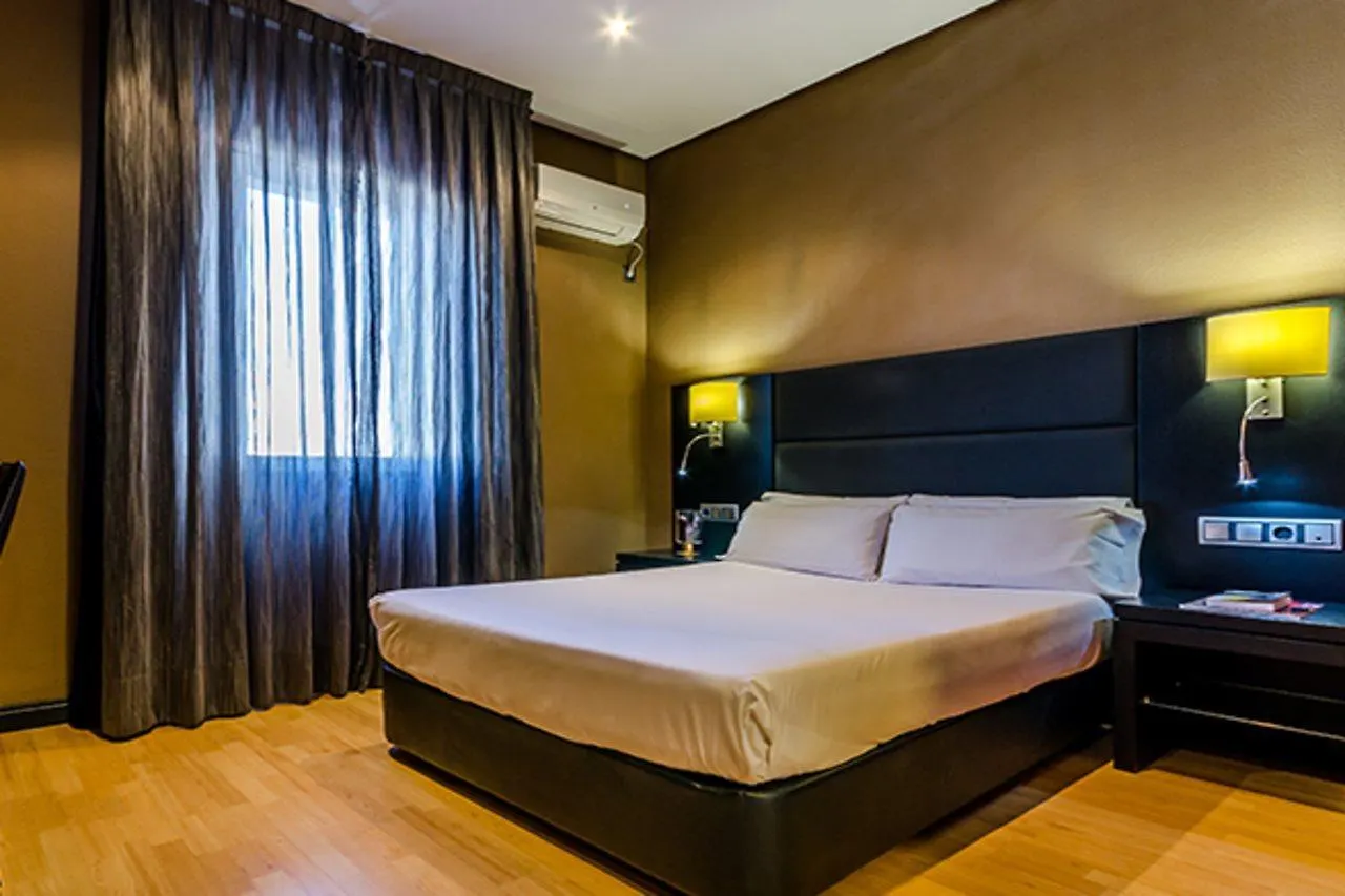 **** Hotel Virgen De Los Reyes Seville Spain